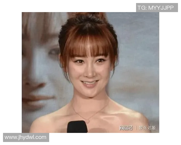 足球明星李明颜值惊艳四方引发粉丝热议与时尚界关注